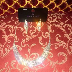 Windsor necklace and earrings